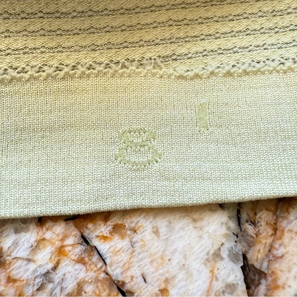 Lululemon Swiftly Tech Shirt Long-sleeve Tee Yellow Women's Size 8 - Picture 5 of 11